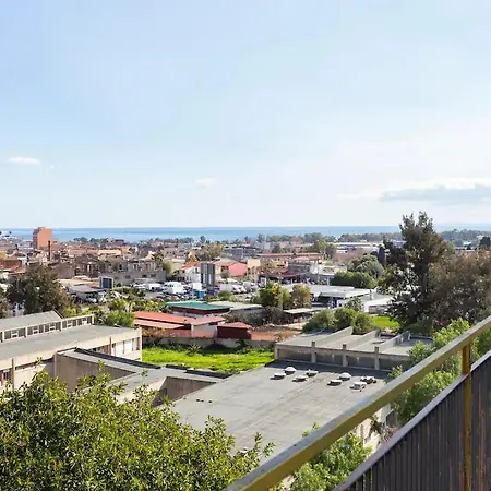 Apartment Floor Near Historic Fortino *